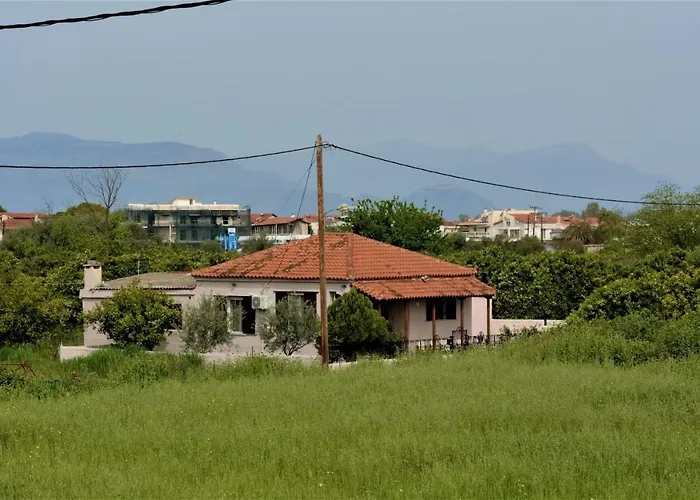 Nyaraló House *